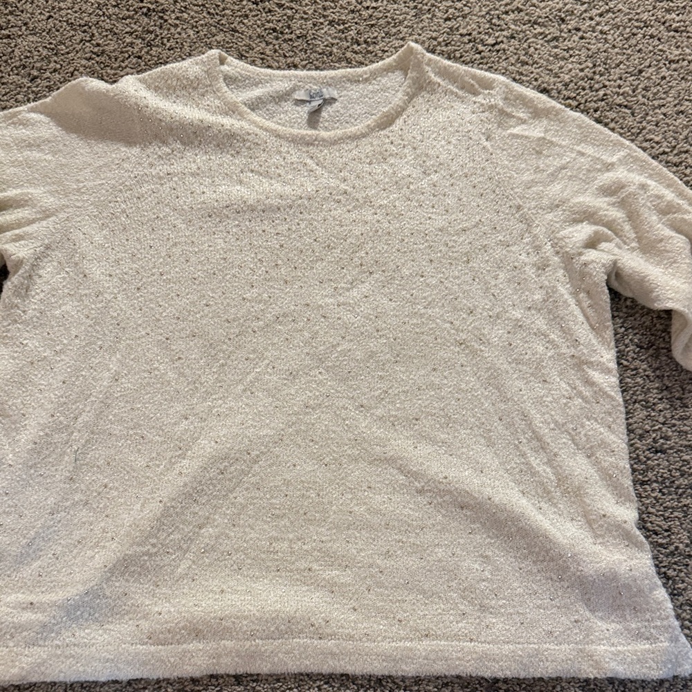 Croft & Barrow women’s soft Off-White Crewneck Sweater